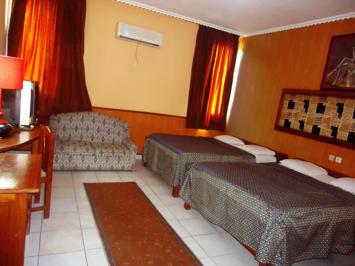 Hotel Saffana Douala Kültér fotó